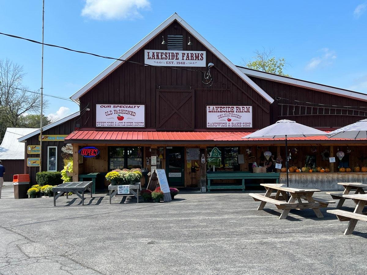 Lakesi Farms