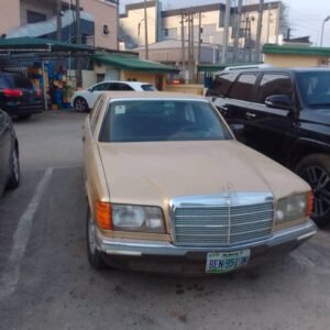 Vintage Mercedes Benz 280 SE For Sale Well Preserved Works Well ! Location Benin Edo Nigeria
