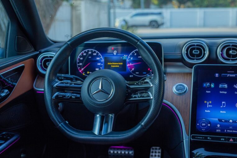 2022 Mercedes-Benz C300