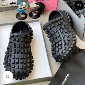 Balenciaga Bouncer Clogs black