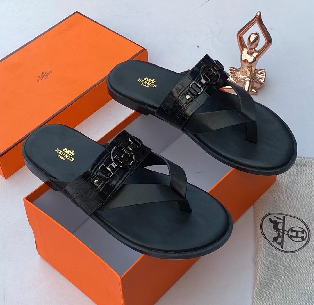 Hermès Men’s Leather Slippers