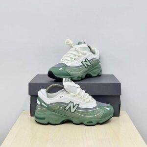 New Balance 1000 Sneakers