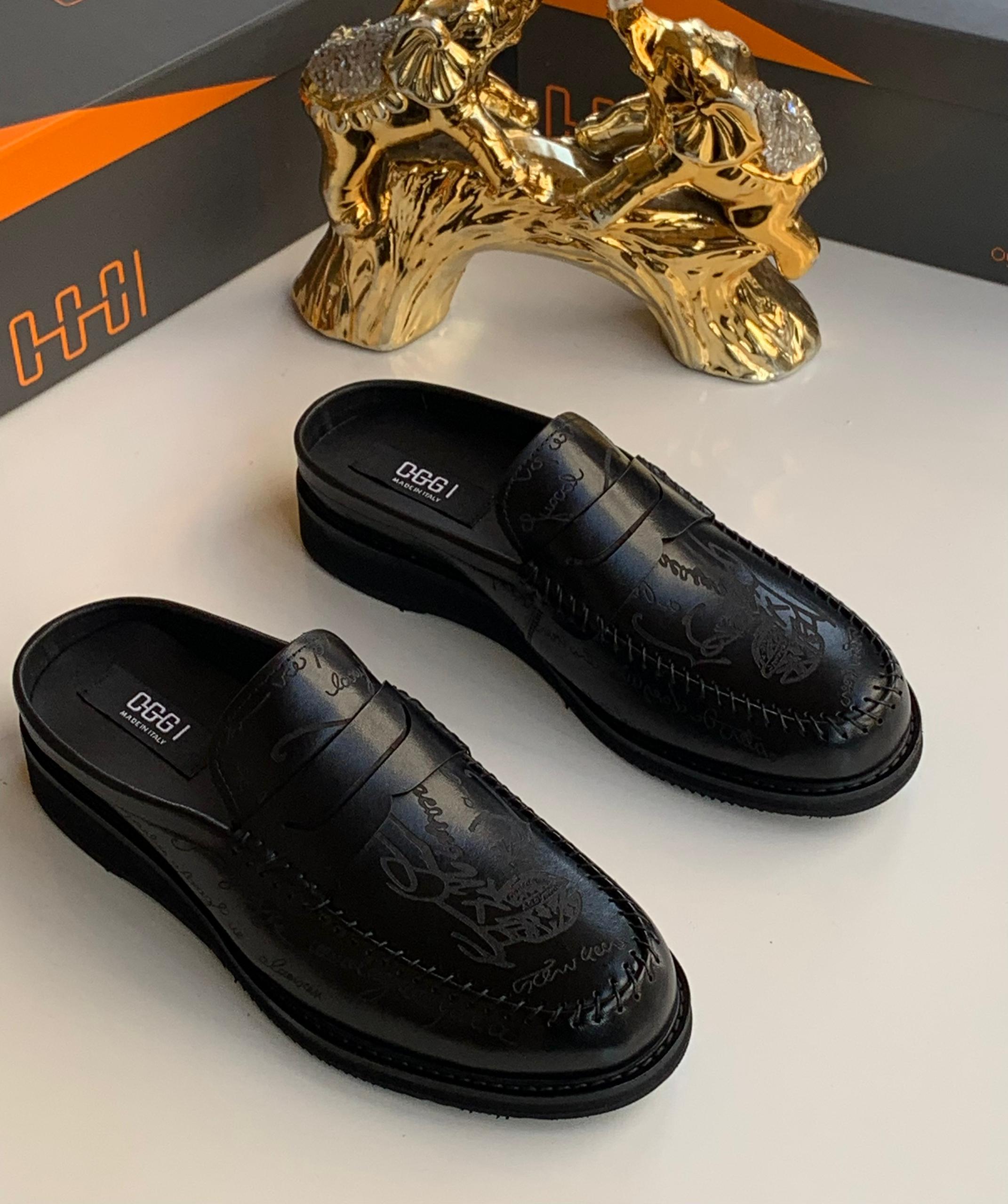OGGI Script Monogram Leather Mules